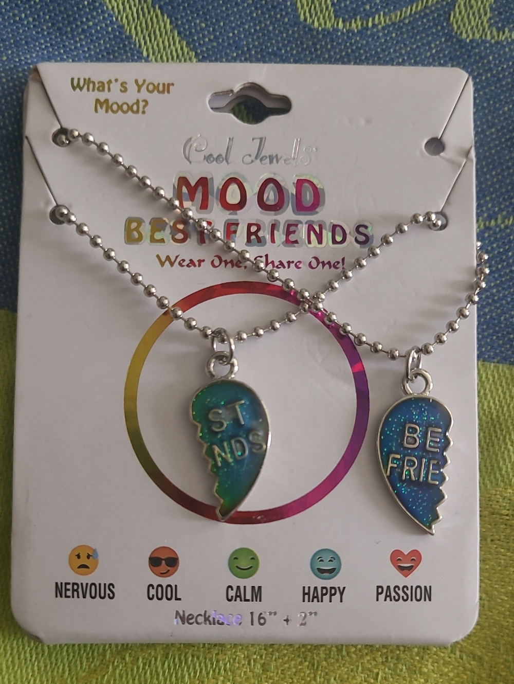 Cool Jewels_What's Your Mood "Best Friends" Split Heart Necklace Set